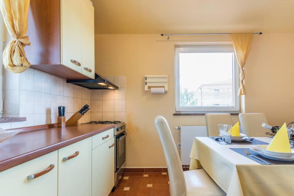 Apartman Stela โปเรช ภายนอก รูปภาพ