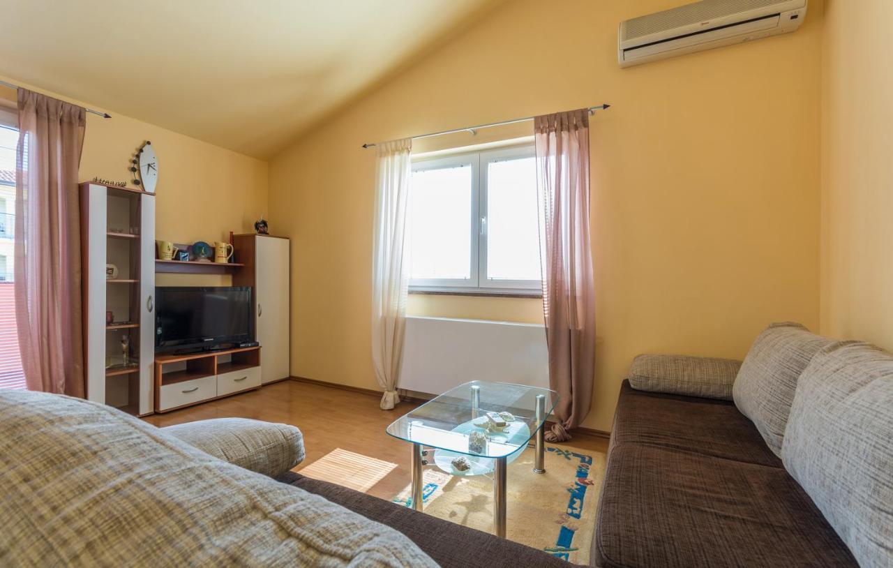 Apartman Stela โปเรช ภายนอก รูปภาพ